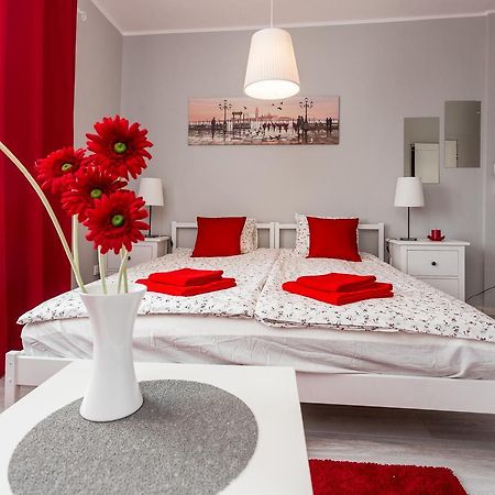 Хостел Grey House Вроцлав Экстерьер фото